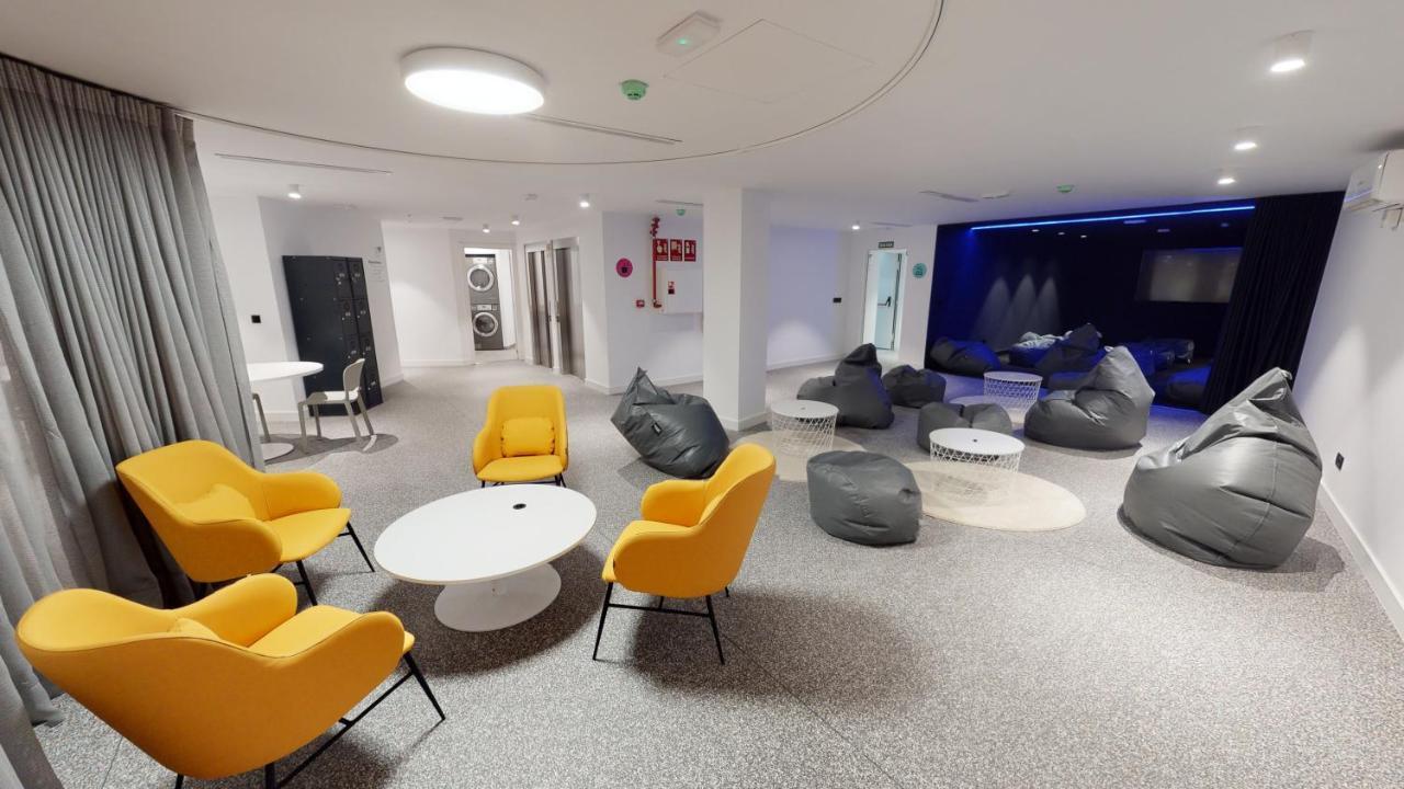 Residencia Universitaria Resa Malaga Centro Ngoại thất bức ảnh